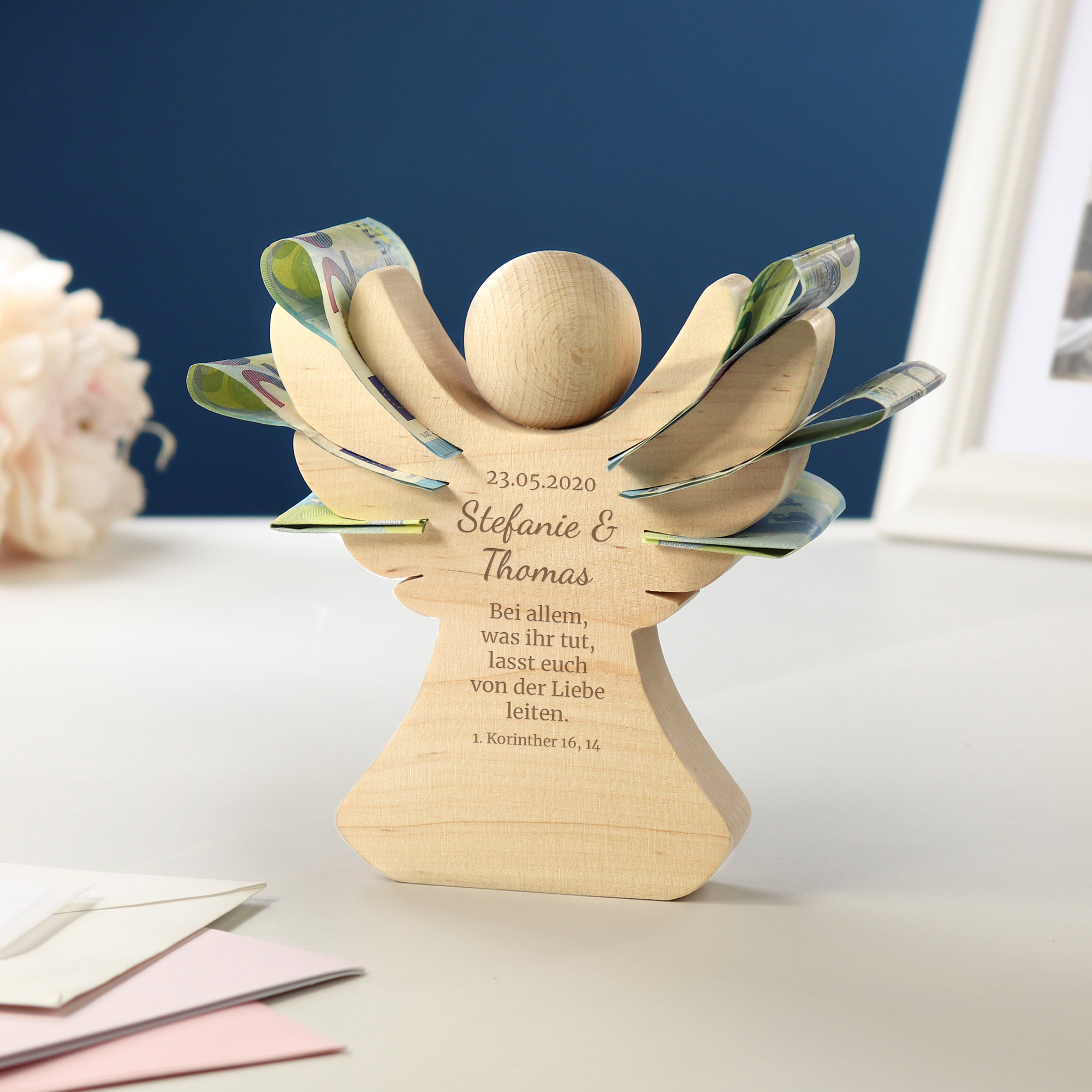 Engel aus Holz mit Gravur zur Hochzeit - Segen - Personalisiert